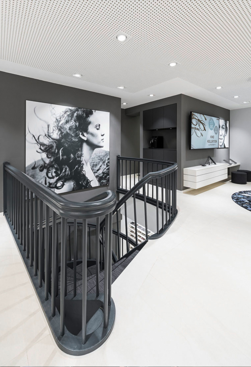 KIND 眼鏡旗艦店店鋪設計,冷色淡灰風格 KIND 眼鏡旗艦店店鋪設計,冷色淡灰風格