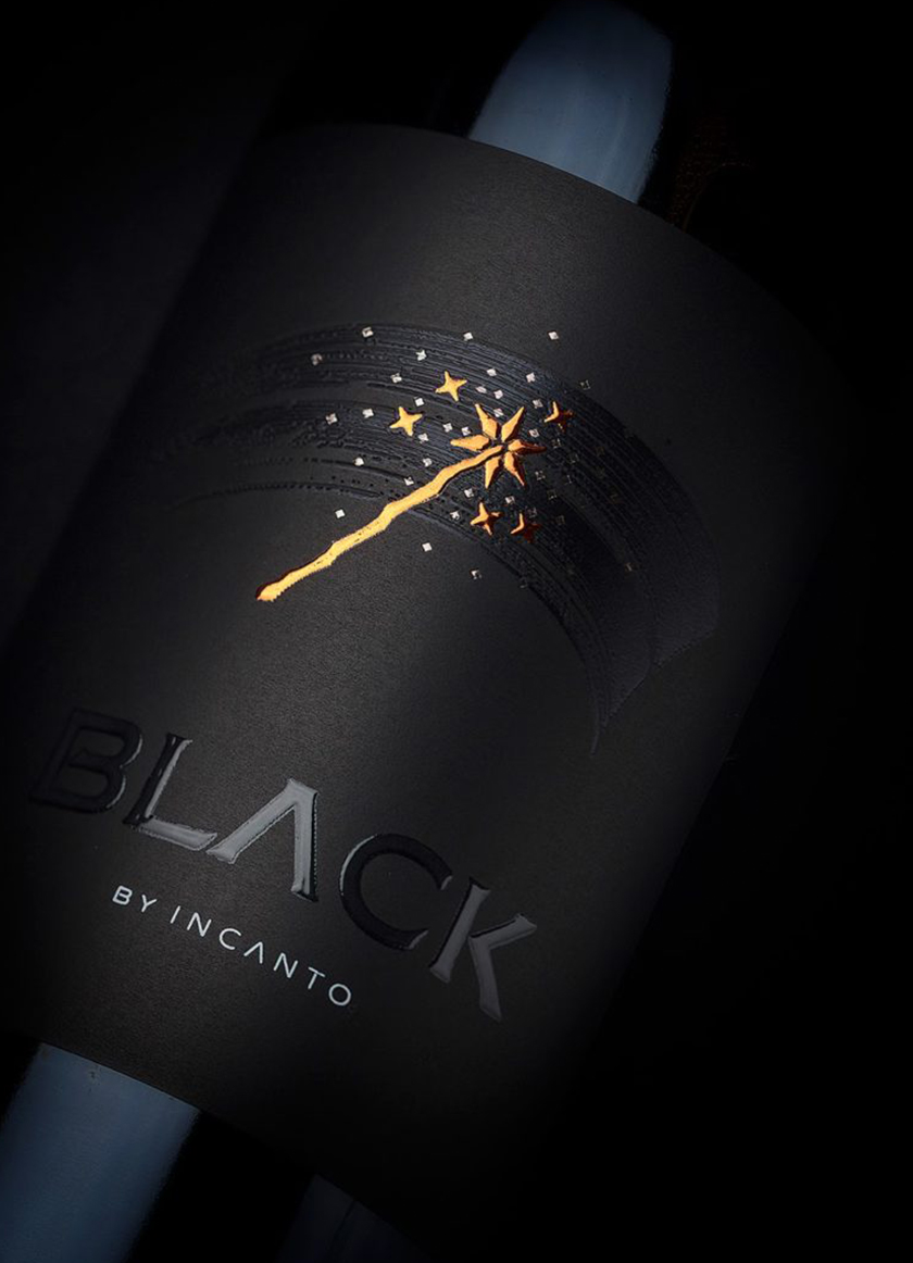 Incanto葡萄酒酒標包裝標簽設計,菜肴凹凸金箔印刷工藝的魔術棒圖案 Incanto葡萄酒酒標包裝標簽設計,菜肴凹凸金箔印刷工藝的魔術棒圖案