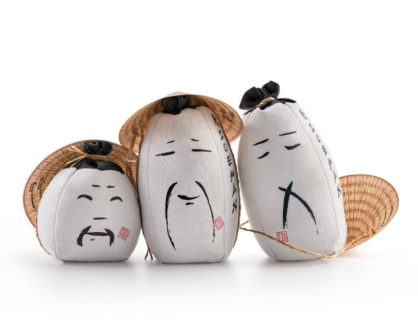 傳統(tǒng)產(chǎn)品的新結(jié)構(gòu)形式的包裝-2020年包裝設(shè)計趨勢示例：日本大米包裝