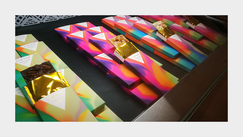 Laroché巧克力創(chuàng)造一個充滿活力多彩漸變色的包裝設(shè)計