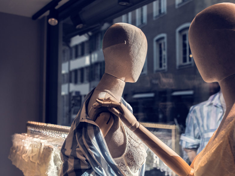 Beldona女士內(nèi)衣品牌連鎖店鋪si空間設計，一個自然溫暖的環(huán)境