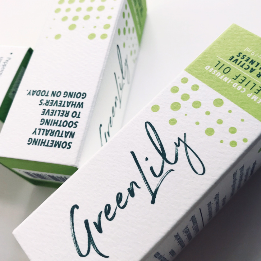 Green Lily綠百合舒緩按摩精油包裝設(shè)計，清新的綠色圓點