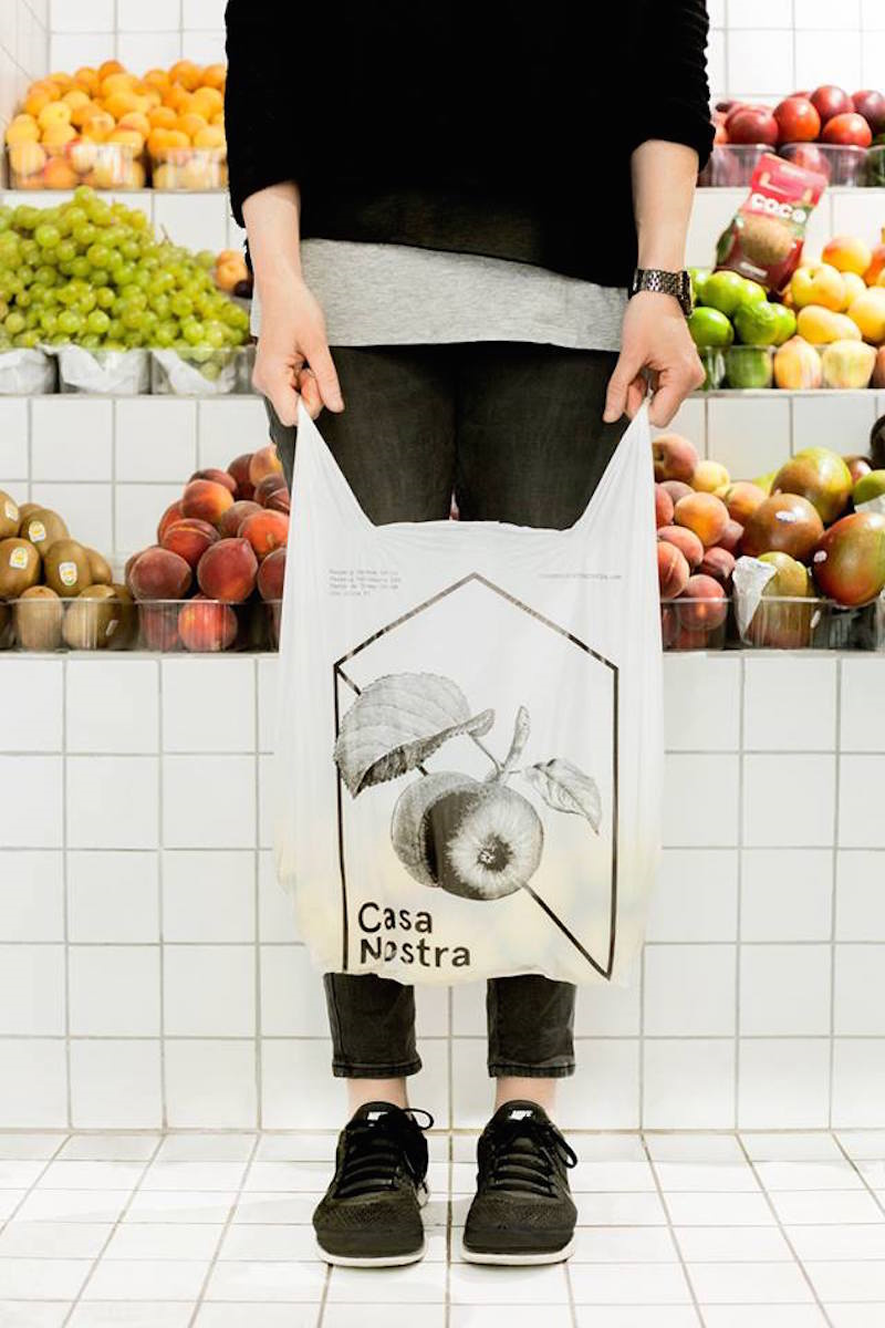 巴塞羅那Casa Nostra水果店店鋪空間設(shè)計“白色瓷磚”風(fēng)格 巴塞羅那Casa Nostra水果店店鋪空間設(shè)計“白色瓷磚”風(fēng)格