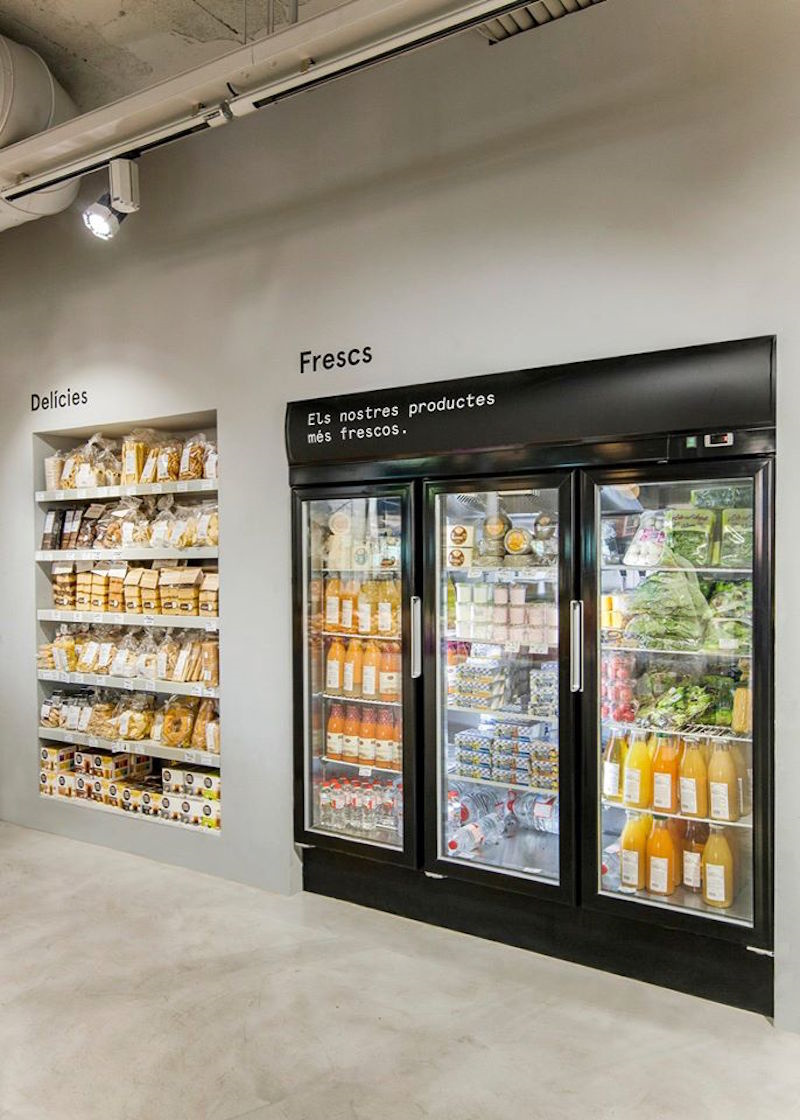 巴塞羅那Casa Nostra水果店店鋪空間設(shè)計“白色瓷磚”風(fēng)格 巴塞羅那Casa Nostra水果店店鋪空間設(shè)計“白色瓷磚”風(fēng)格