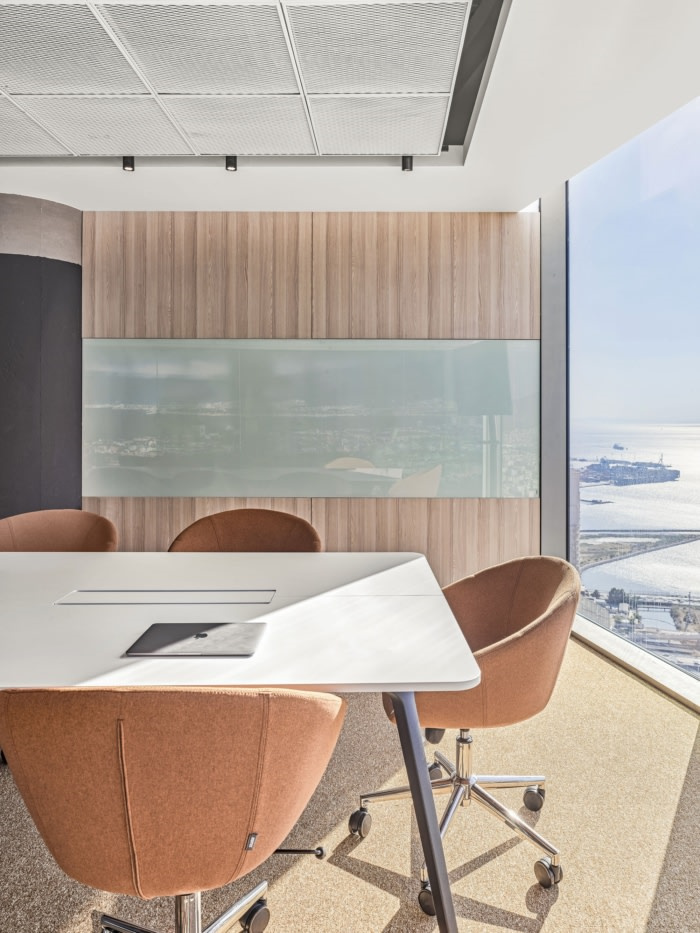 施耐德電氣辦公室室內(nèi)空間設(shè)計，良好的開放辦公環(huán)境與隔音設(shè)計