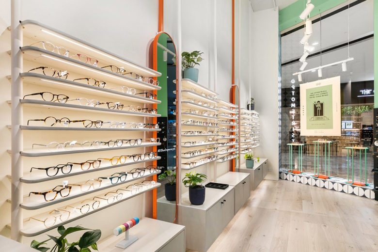BN眼鏡店店鋪空間設(shè)計,方便容納與管理眾多產(chǎn)品sku BN眼鏡店店鋪空間設(shè)計,方便容納與管理眾多產(chǎn)品sku