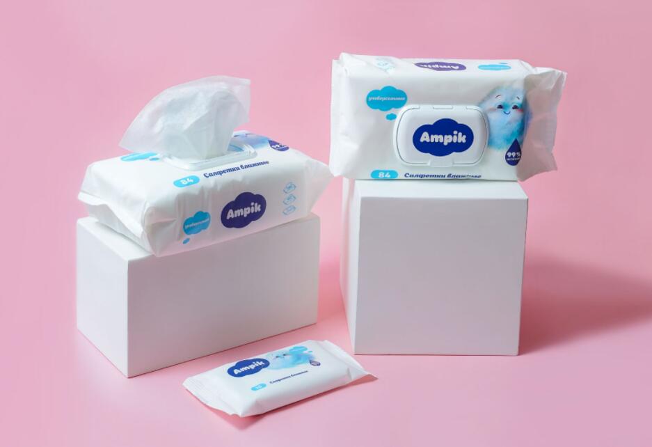 Ampik 安皮克消毒濕巾品牌命名與包裝設計，蓬松的云彩符號代表柔軟的棉花