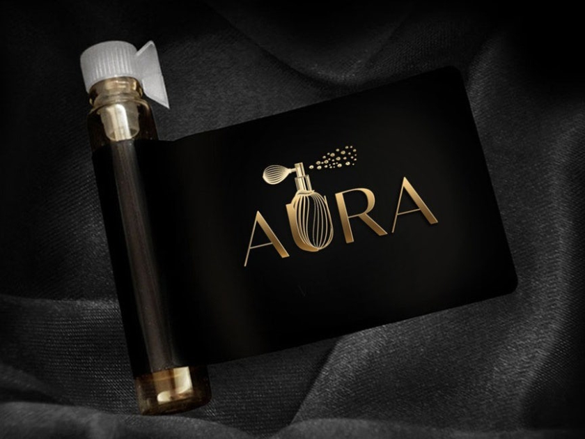 右圖：帶有金色字體的香水標志設(shè)計