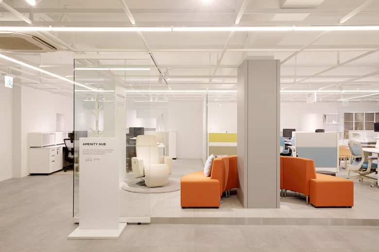 鼓勵(lì)新想法和品牌沉浸感的 Koas 辦公家具陳列空間設(shè)計(jì)