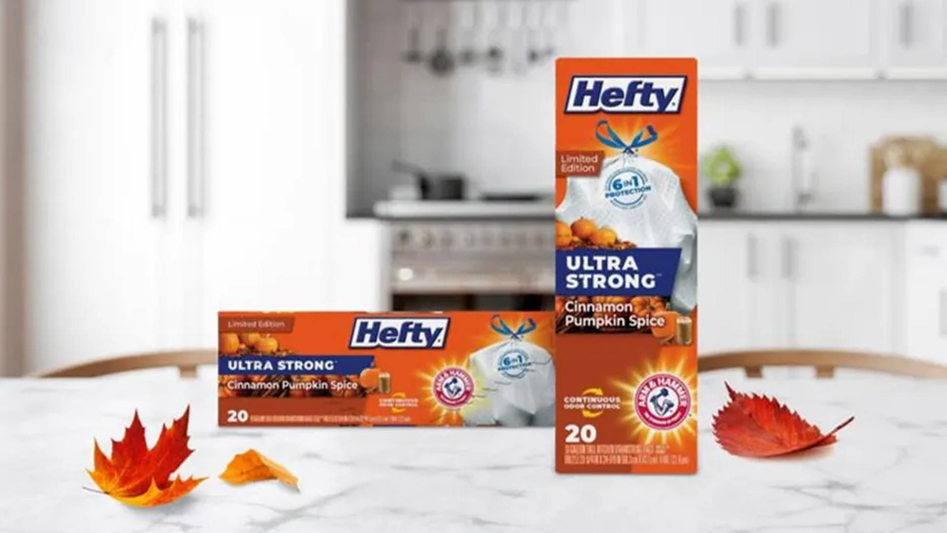 Hefty南瓜香味垃圾袋包裝設(shè)計，藍色與橙色的強對比醒目設(shè)計