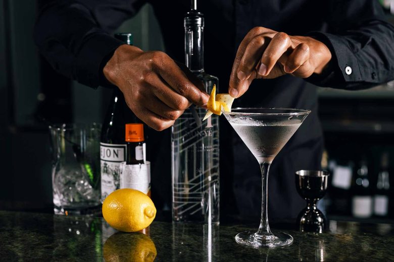 MON-YéVodka西非伏特加酒水包裝設(shè)計，紡織品團案+MV品牌logo設(shè)計