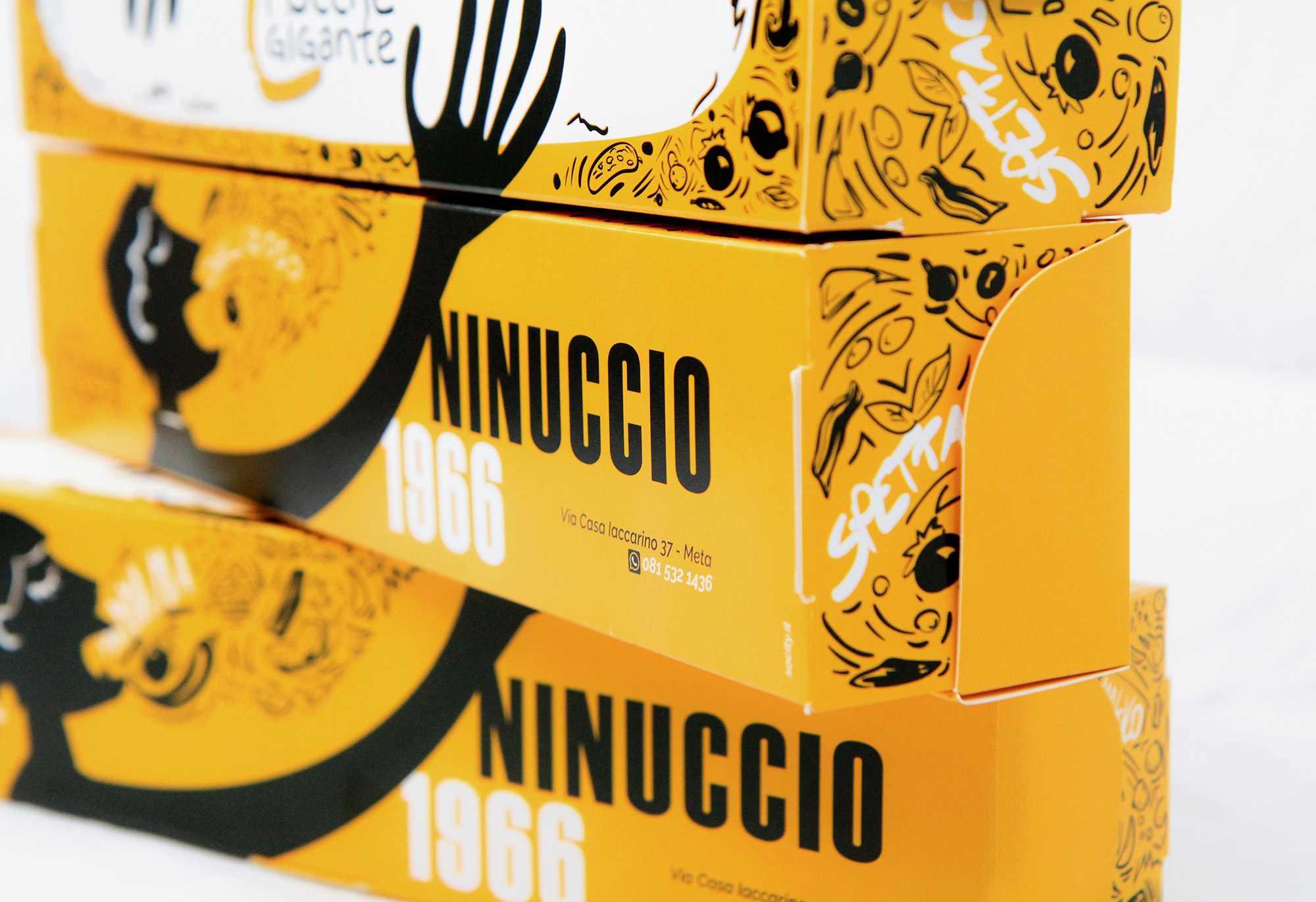 crocchè休閑食品創(chuàng)意包裝設(shè)計,張開的手與嘴巴插畫 crocchè休閑食品創(chuàng)意包裝設(shè)計,張開的手與嘴巴插畫