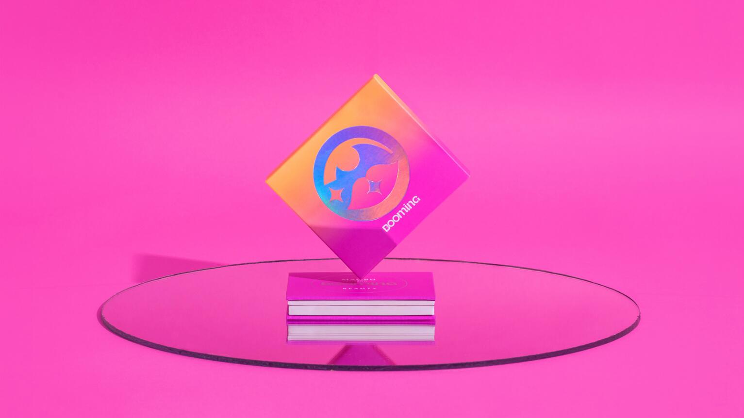 BOOMING 彩妝化妝品包裝設(shè)計(jì)，“粉金漸變色”金屬箔和閃光裝飾設(shè)計(jì)