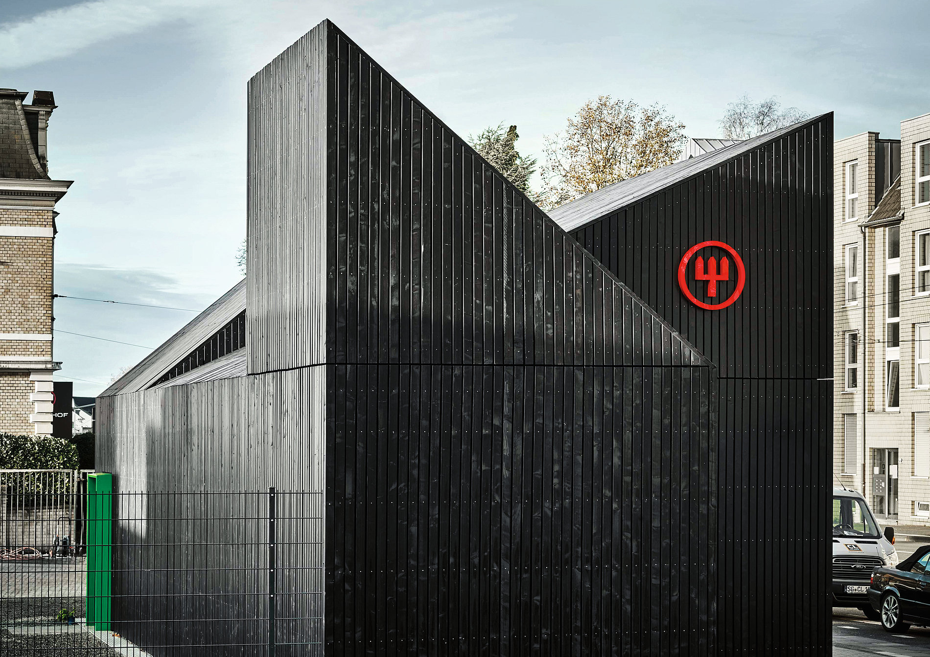 Wüsthof廚房刀具logo設計“字母w三叉戟” Wüsthof廚房刀具logo設計“字母w三叉戟”