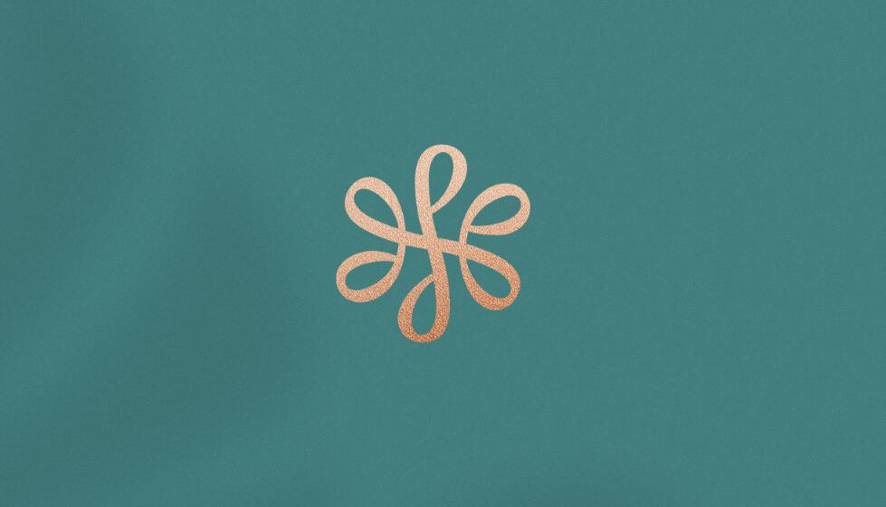 Plena皮膚科美容護(hù)理診所logo設(shè)計品牌vi形象設(shè)計，綠粉雙色漸變風(fēng)格