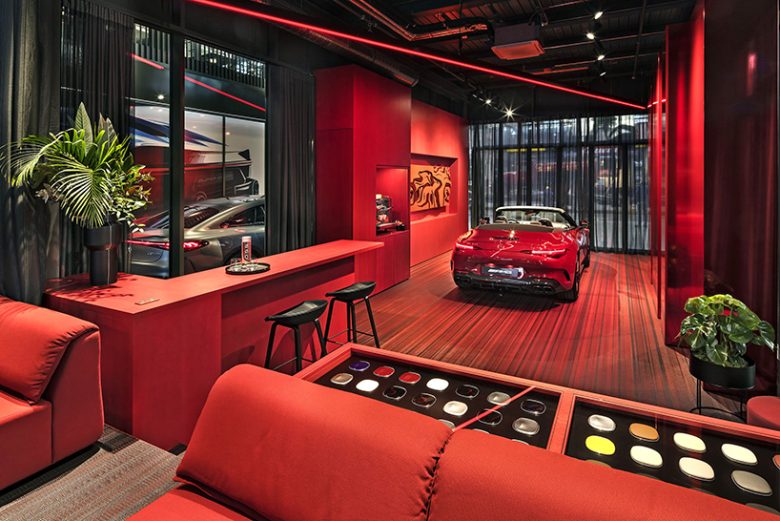 奔馳汽車私人沙龍咨詢店鋪空間設(shè)計(jì)“炫酷紅色”風(fēng)格