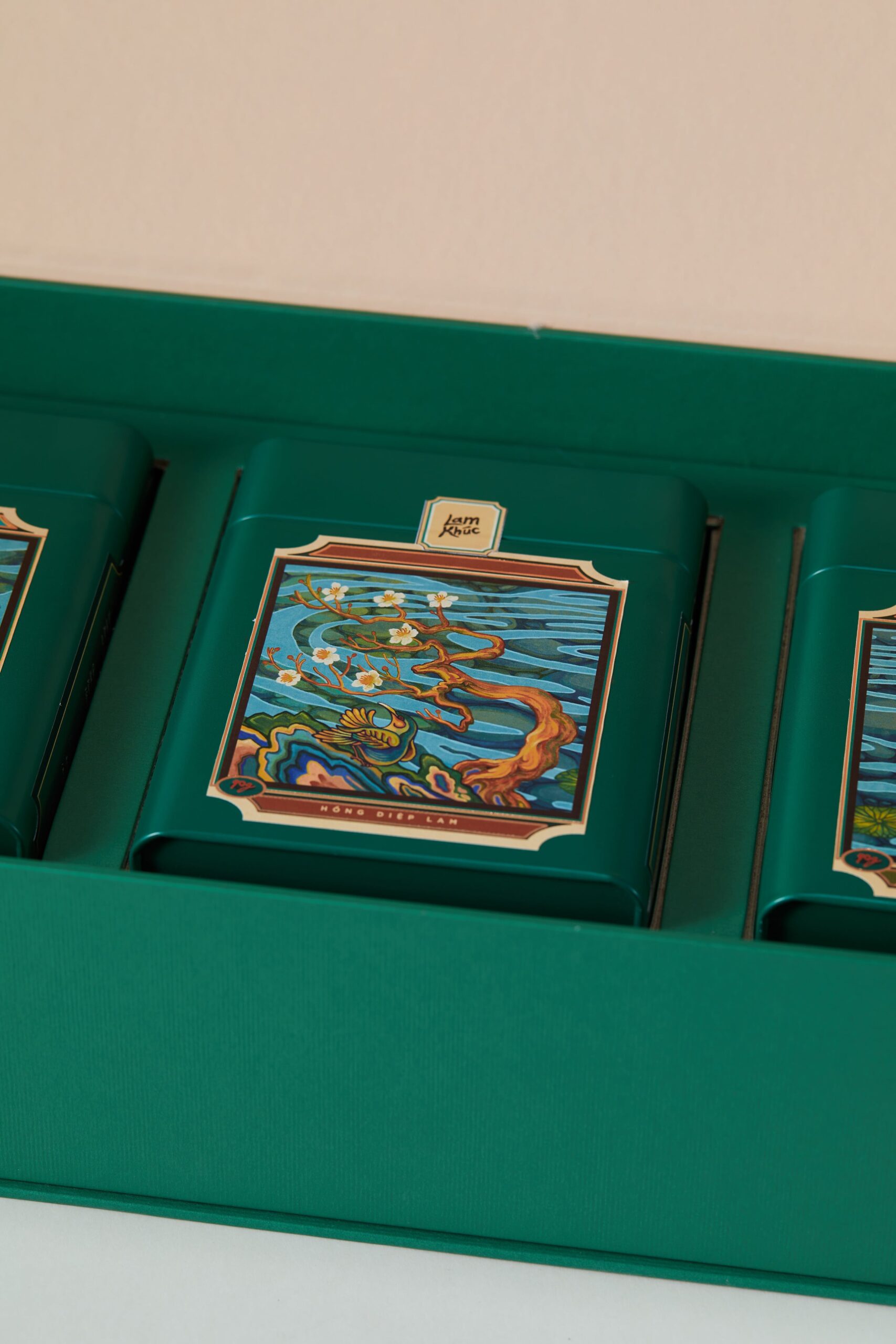 嵐曲越南茶葉包裝設(shè)計,借鑒中國古韻景物繪畫精髓 嵐曲越南茶葉包裝設(shè)計,借鑒中國古韻景物繪畫精髓