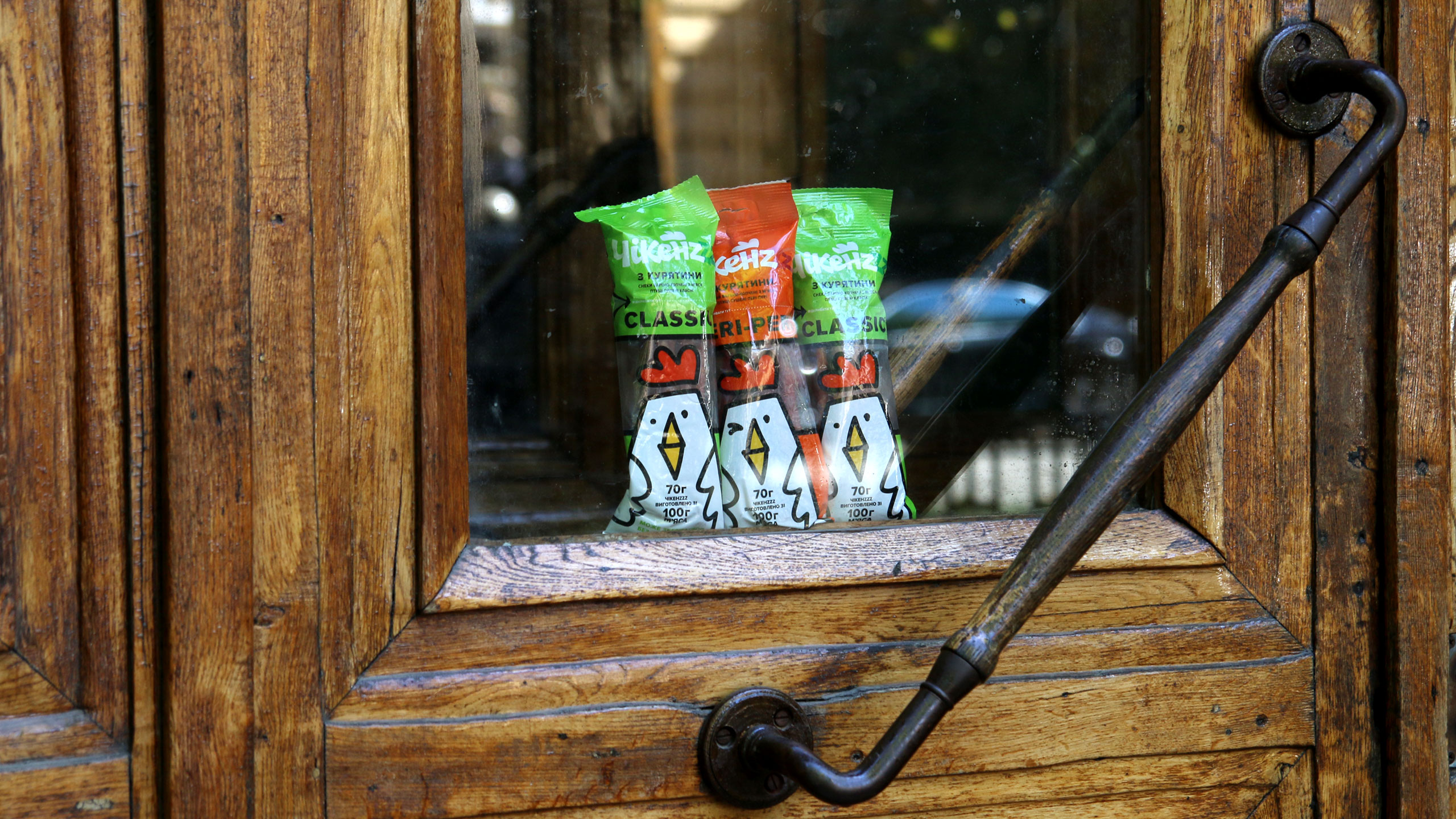 Chicken Kabanosi雞肉火腿腸即食零食包裝設計品牌起名與小雞吉祥物設計