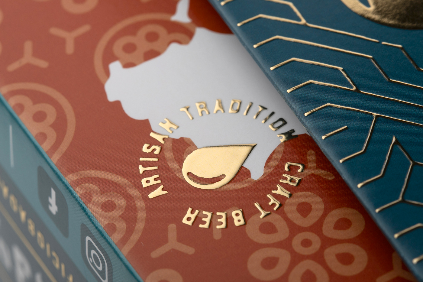 BADALA 精釀啤酒包裝設(shè)計(jì)“波紋金箔浮雕裝飾”風(fēng)格 BADALA 精釀啤酒包裝設(shè)計(jì)“波紋金箔浮雕裝飾”風(fēng)格