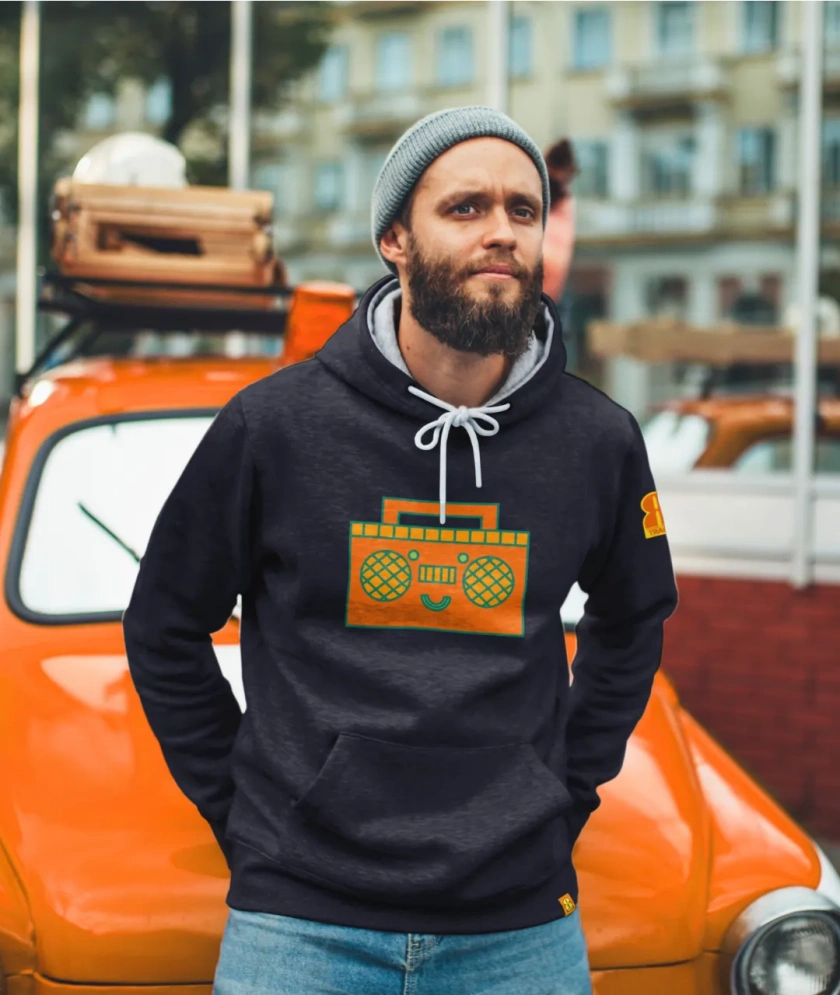 8TRACK香料朗姆酒品牌創(chuàng)建-logo設(shè)計(jì)包裝設(shè)計(jì)，結(jié)合音樂文化線條時(shí)尚插畫元素