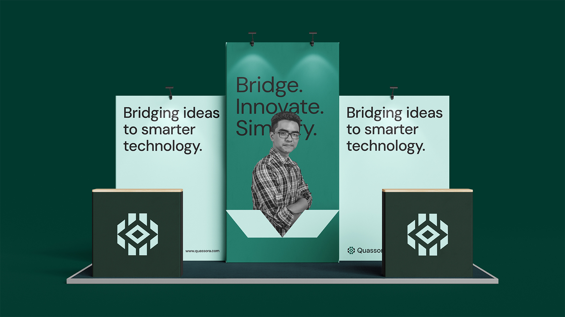 Quassora IT科技初創(chuàng)公司logo設(shè)計視覺識別vi設(shè)計，芯片與編碼元素